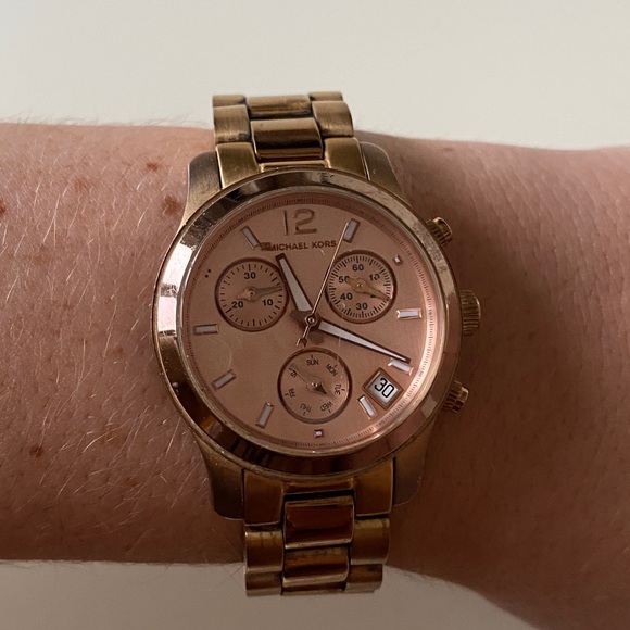 Michael Kors Rose Gold watch - Picture 5 of 5